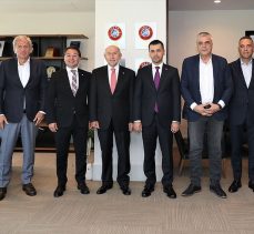 Kulüp başkanlarından Nihat Özdemir’e ziyaret