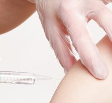 Alerjik hastalıklardan üç yıllık aşı tedavisiyle kurtulmak mümkün