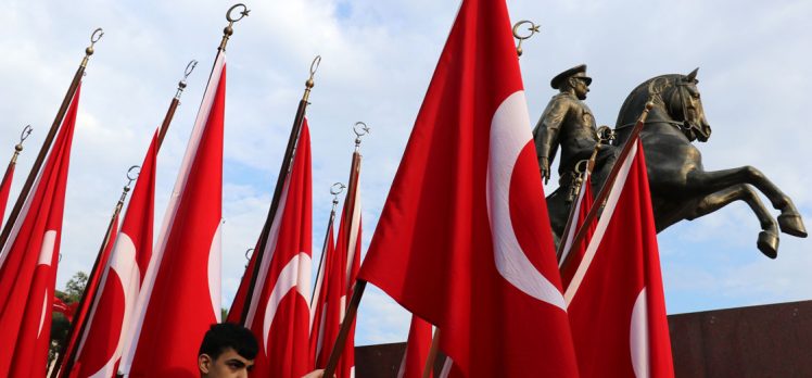 Büyük Önder Atatürk’ü anıyoruz