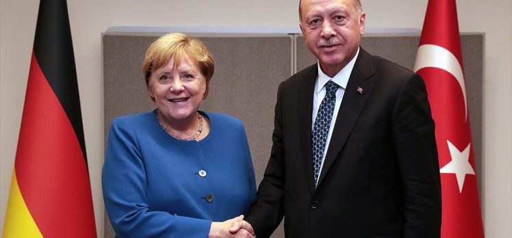 Erdoğan ile Merkel Libya ve Suriye’yi görüştü