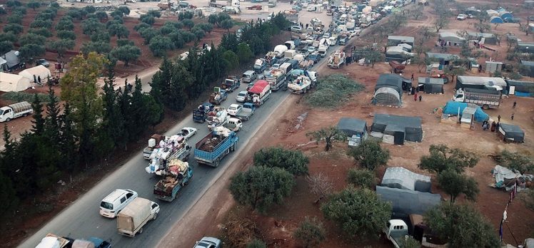 İdlib’den Türkiye sınırına 44 bin sivil daha göç etti