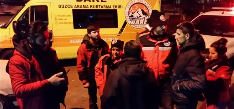 Deprem nedeniyle Düzce’den Elazığ’a kurtarma ekipleri sevk edildi