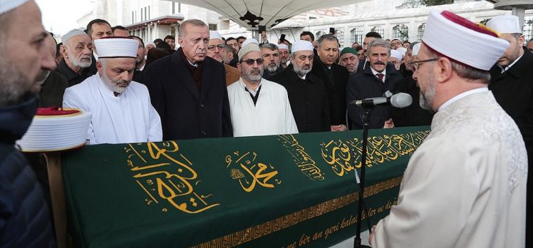 Emekli İstanbul Vaizi Ahmet Vanlıoğlu son yolculuğuna uğurlandı