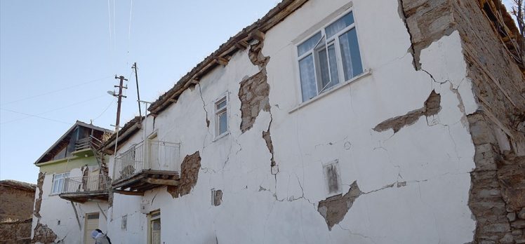 Malatya’da deprem nedeniyle 9 ilçede daha okullar 10 Şubat’ta açılacak