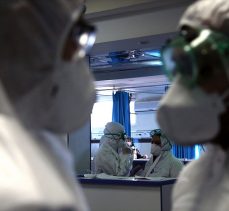 İran’da 23 milletvekilinde yeni tip koronavirüs tespit edildi