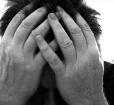 Stres ve baskı ‘gerilim tipi baş ağrısı’na neden oluyor