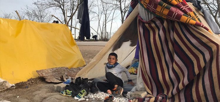 Sığınmacıların Avrupa yolunda ‘umutlu’ bekleyişleri devam ediyor