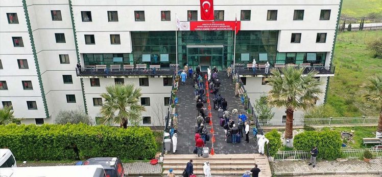 Bakan Kasapoğlu: 20 bin 427 kişi yurtlardan ayrıldı