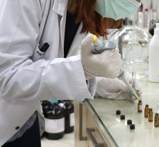 Türkiye’de 6 üniversite Kovid-19’a aşı bulmaya çalışıyor