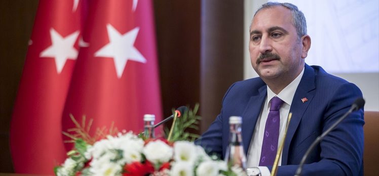 Adalet Bakanı Gül: Ayasofya’nın tekrar ibadete açılmasının hukuki bir gereklilik olduğunu düşünüyorum