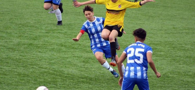 Bağcılar’ın Kadın Futbol Takımı 2. Lige Yükseldi