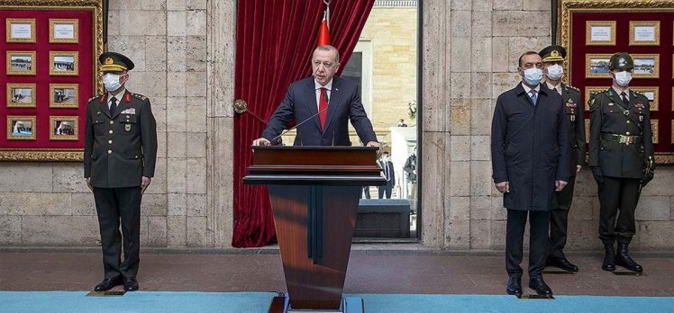 Erdoğan: Bizlere bağımsız bir ülke bırakan Atatürk ve kahraman silah arkadaşları, milletimizce hayırla yad edilecektir
