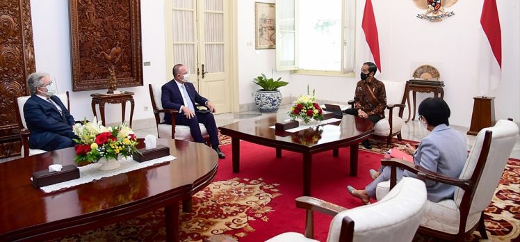 Dışişleri Bakanı Çavuşoğlu Endonezya Cumhurbaşkanı Widodo ve Savunma Bakanı Subianto ile görüştü