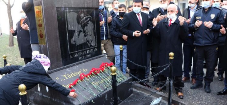 Diyarbakır’da şehit edilen Gaffar Okkan ve polis memurları törenle anıldı