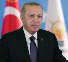 Cumhurbaşkanı Erdoğan: Parti içi kavgalardan AK Parti’yi mesul tutmak yüzsüzlüktür