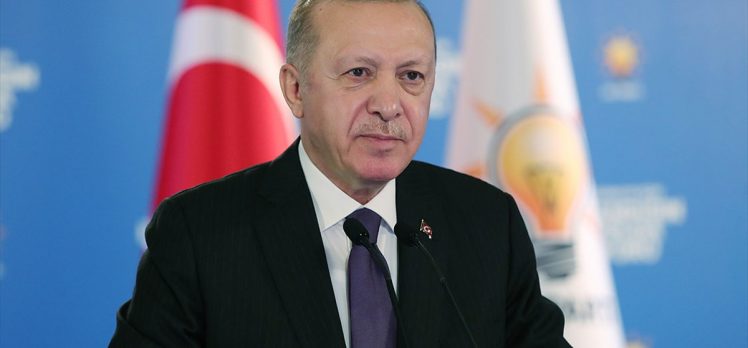 Cumhurbaşkanı Erdoğan: Parti içi kavgalardan AK Parti’yi mesul tutmak yüzsüzlüktür