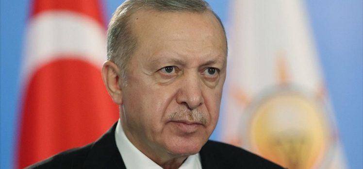 Cumhurbaşkanı Erdoğan: İnsanlarımızın huzuruna, devletimizin güvenliğine kastedenler millet nezdinde itibar bulmaz