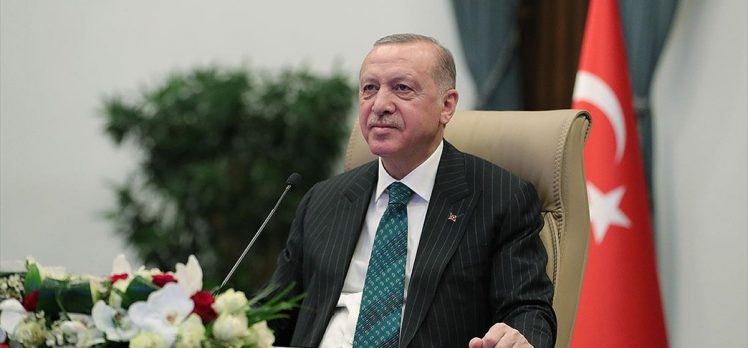 Cumhurbaşkanı Erdoğan Avrupa Şampiyonu milli haltercileri tebrik etti