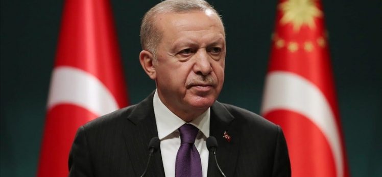 Cumhurbaşkanı Erdoğan, vefatının 28. yılında 8. Cumhurbaşkanı Turgut Özal’ı andı