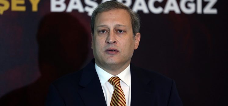 Galatasaray Kulübü Başkanı Burak Elmas, Fatih Terim’in bugün göreve başlayacağını açıkladı