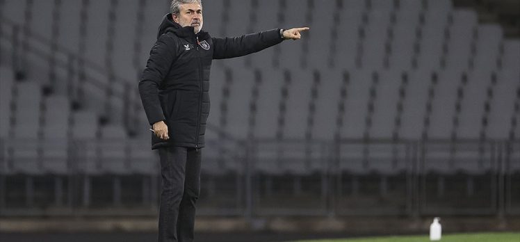 Medipol Başakşehir Teknik Direktörü Aykut Kocaman, istifa kararı aldı