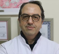 Koronavirüs Bilim Kurulu Üyesi Prof. Dr. Şener’den ‘Omicron rehaveti’ uyarısı