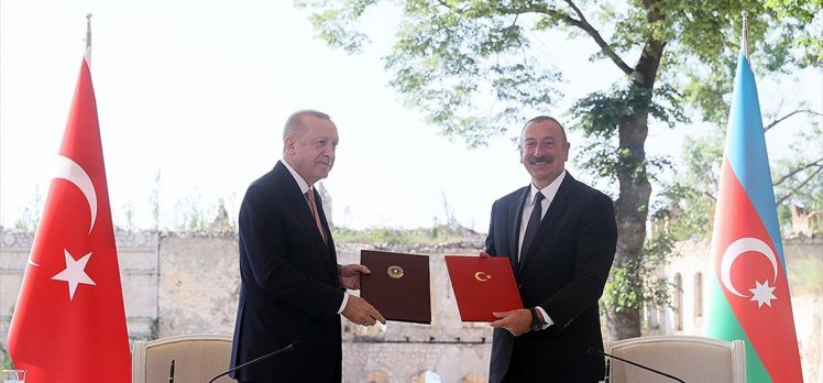 Türkiye-Azerbaycan diplomatik ilişkilerin tesis edilmesinin üzerinden 30 yıl geçti