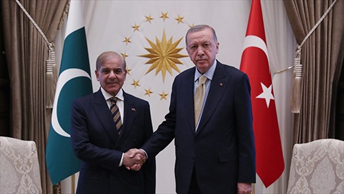 Pakistan Başbakanı Şerif’ten, Türkiye’ye sel felaketinde verdiği destekten ötürü övgü