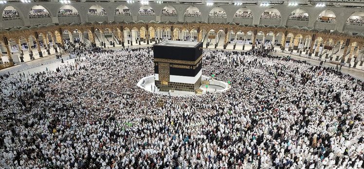 Suudi Arabistan, ramazan ayında sadece bir kez umre yapılabileceğini duyurdu