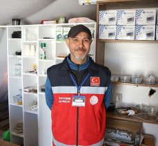 Çadır kentin “Mehmet abisi” depremzedelerin yardımına koşuyor