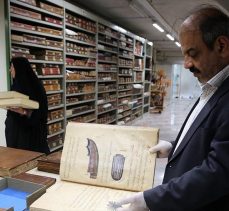 İran’daki kütüphanede yer alan 120 bini aşkın yazma eser ilim dünyasını aydınlatıyor