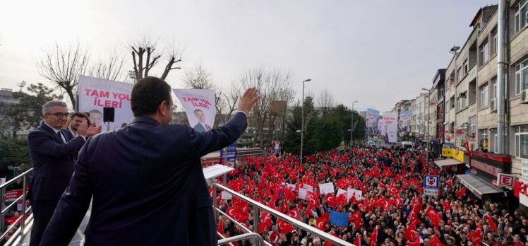 İMAMOĞLU VE MUTLU, BAYRAMPAŞA’DA COŞKULU KALABALIKLA BULUŞTU