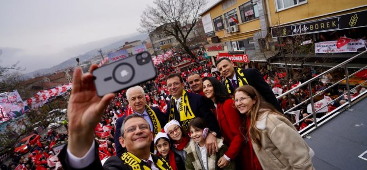 ÖZEL VE İMAMOĞLU, BEYKOZ’DA HALKLA BULUŞTU