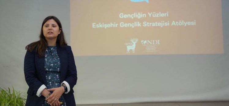 GENÇLER STRATEJİ İÇİN FİKİRLERİNİ SÖYLEDİ