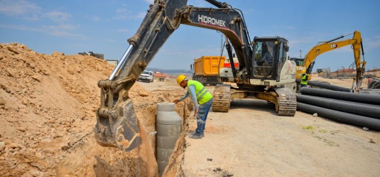 Maski Çalışmalarını Yoğun Şekilde Sürdürüyor Bahri Çatyol’da 240 Kırsal Konuta 2.000 Metre Kanalizasyon Hattı