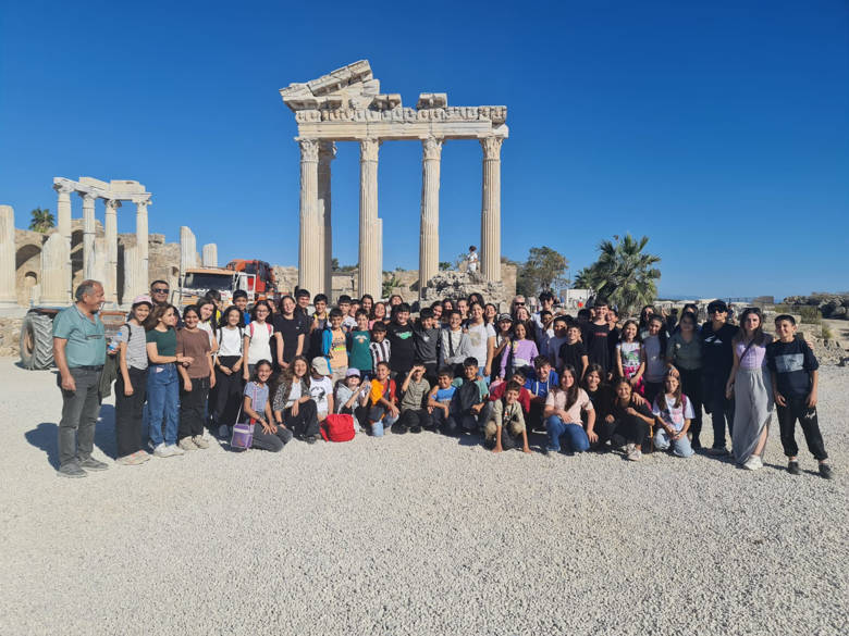 Büyükşehir’den Cumhuriyet Haftasında Çocuklara Aspendos-Side Tanıtım Gezisi