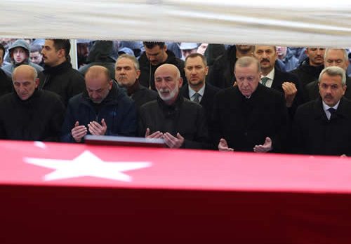 Cumhurbaşkanı Erdoğan, Rize’de Kıbrıs gazisi Karslı’nın cenaze törenine katıldı