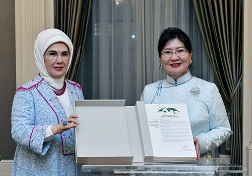 Emine Erdoğan, Moğolistan Cumhurbaşkanı’nın eşi Luvsandorj ile bir araya geldi