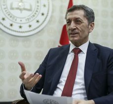 Bakan Selçuk’tan okulların açılmasıyla ilgili açıklama: Haziran ayında bir çalışma olursa bu zorunluluk taşımaz