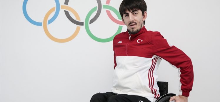 2020 Tokyo Paralimpik Oyunları’nda masa tenisi tek erkeklerde Abdullah Öztürk altın madalya kazandı