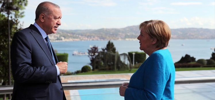 Merkel Avrupa’daki Türkiye karşıtlığına rağmen diyalog ve iş birliğini savundu