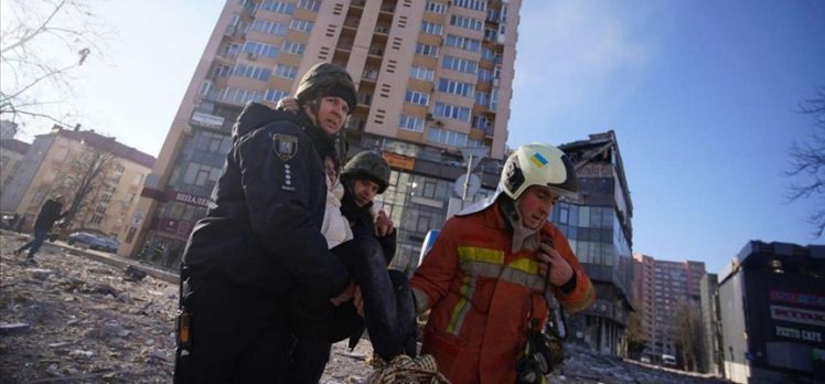 Ukrayna’nın başkenti Kiev gece boyunca çatışmalara sahne oldu