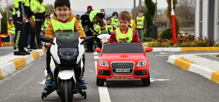 Çocuk Trafik Eğitim Parkı’nda Eğitimler Başladı