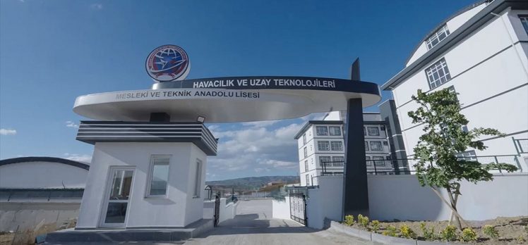 Türkiye’nin uzay ve havacılık teknolojisi alanında ilk meslek lisesi açıldı