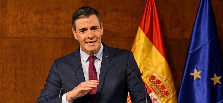 İspanya’da Katalonya sorununun gölgesinde azınlık sol koalisyon hükümeti kuruluyor