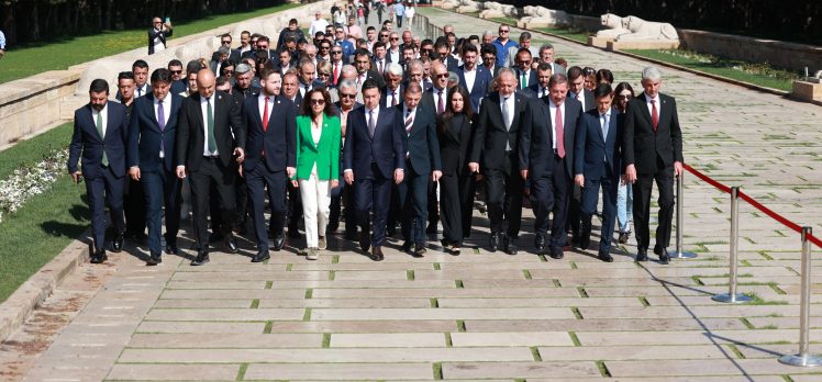 Başkan Ahmet Aras Anıtkabir’de Ata’nın Huzurunda