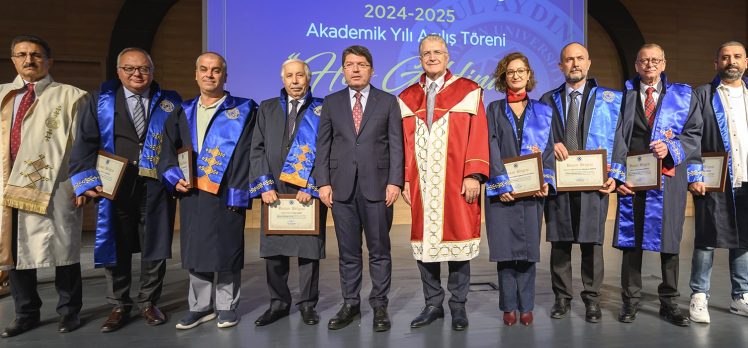 Bakan Yılmaz Tunç, İstanbul Aydın Üniversitesi 2024-2025 Akademik Yılı Açılış Törenine Katıldı