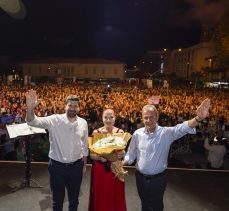 ‘3.Uluslararası Tarsus Festivali’nde Candan Erçetin Konseri İle Coşku Doruklara Çıktı